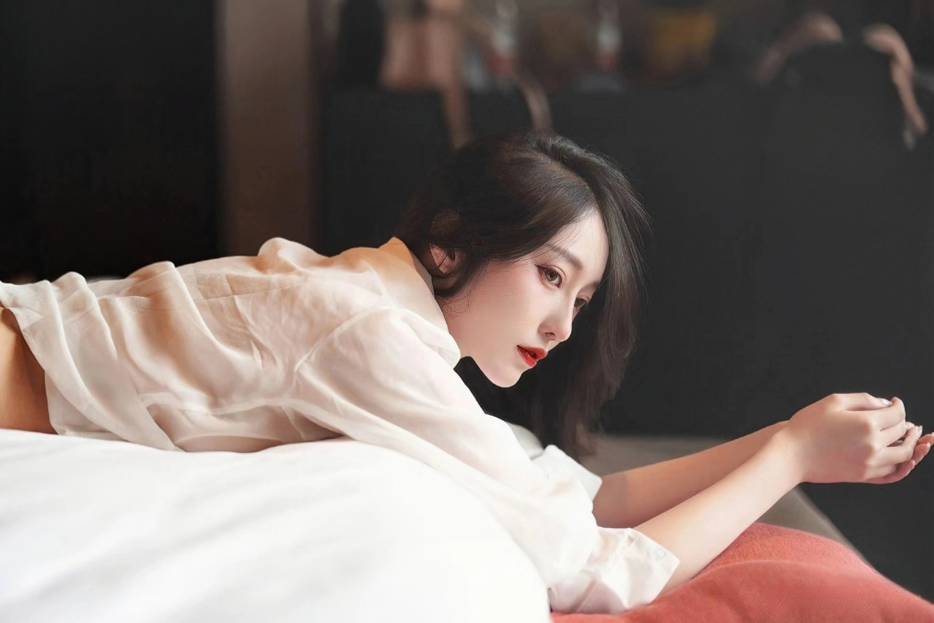 男子轻信境外“高薪招聘” 被囚禁一个月 亲属被敲诈30万元